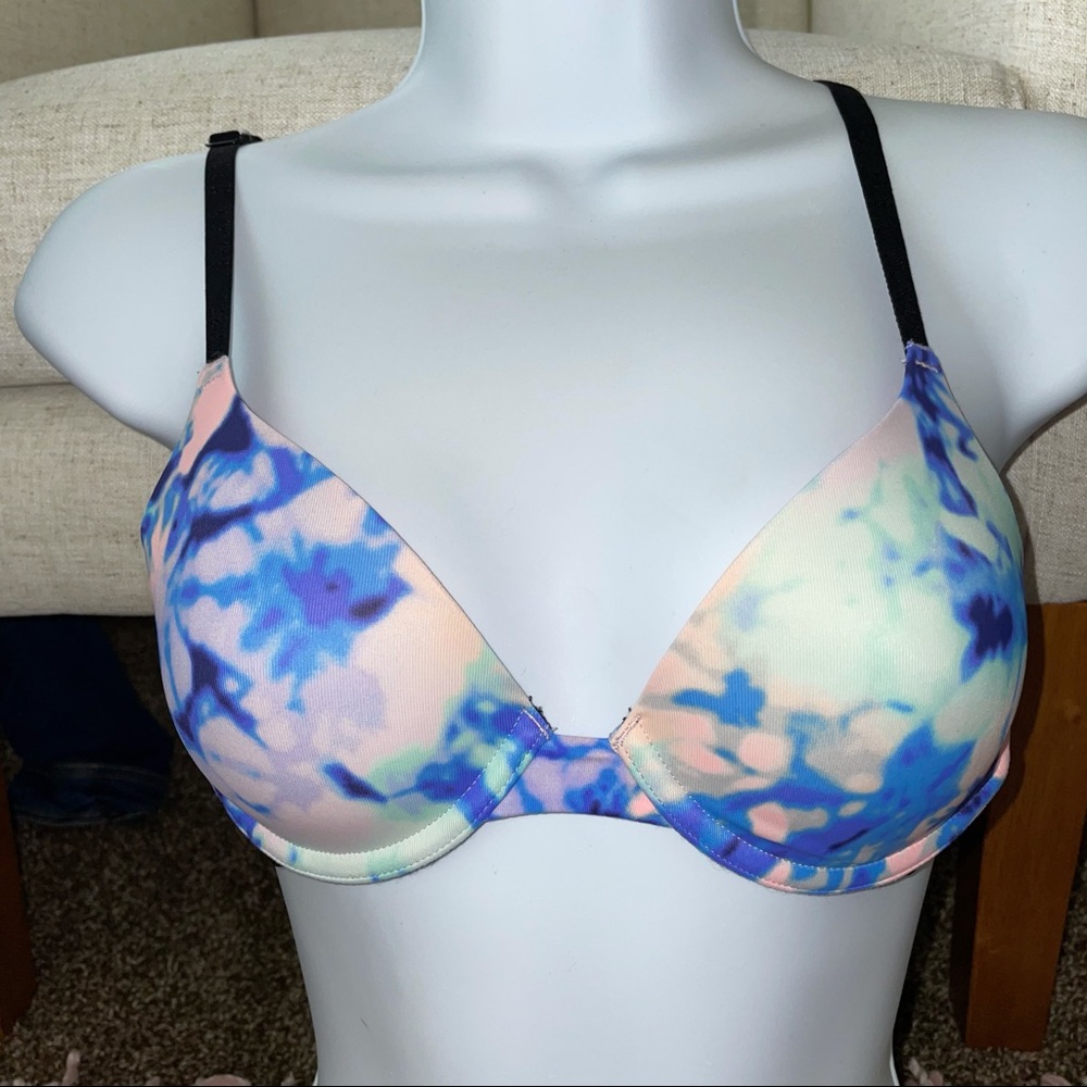 Pink bra size 32B